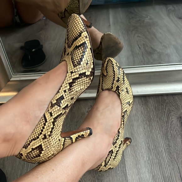 Vintage Authentic MANOLO BLAHNIK Python Snakeskin Heels Pumps 38 - Picture 5 of 5
